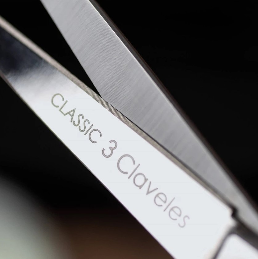 Tijera de peluqueria ST Classic 7" con filo microdentado 3 Claveles