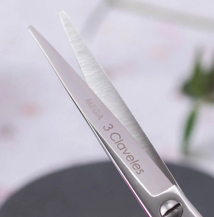 Tijera de peluqueria Mega 8" con filo microdentado 3 Claveles