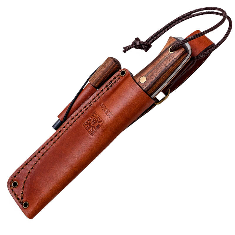 Cuchillo bushcraft Joker BS9 Ember con mango de madera de nogal y hoja de Sandvik 14C28N con pedernal