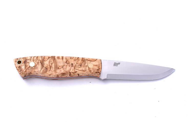Cuchillo de Bushcraft Brisa Trapper 95 scandi con mango de madera estabilizada de abedul rizado  y funda bushcraft