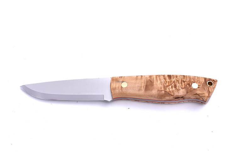 Cuchillo de Bushcraft Brisa Trapper 95 scandi con mango de madera estabilizada de abedul rizado  y funda bushcraft