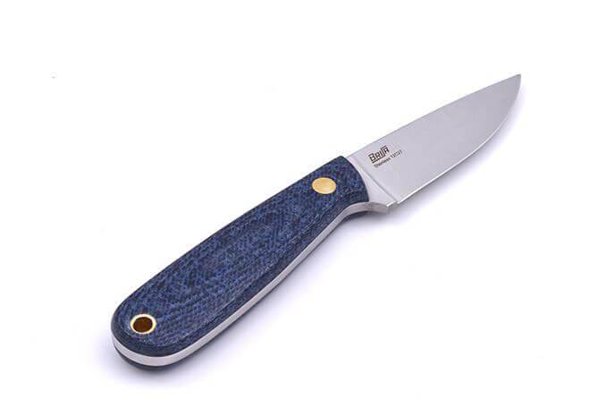 Brisa Necker 70 Neck Knife mit Jeans-Micarta-Griff mit Multicarry-Scheide