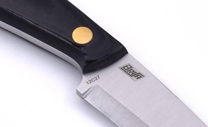 Brisa Necker 70 Scandi Neck Knife mit schwarzem Micarta-Griff und Kydex-Scheide