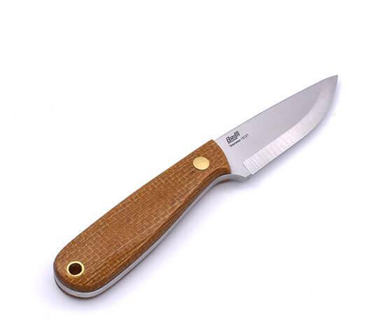 Brisa Necker 70 Scandi Neck Knife mit Senf-Micarta-Griff und Multipositionsscheide