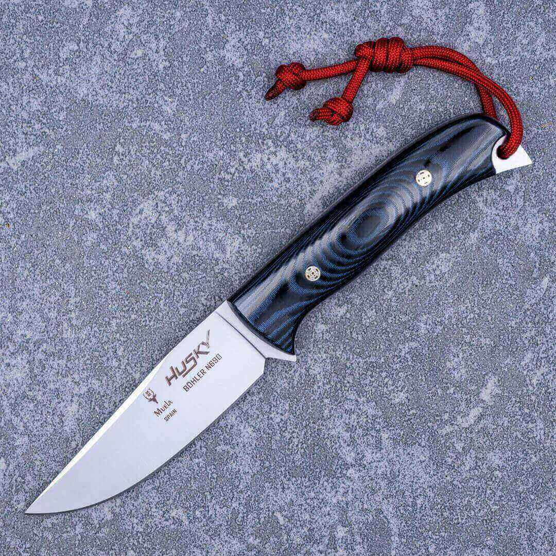 Muela Husky 10MB with steel blade with blue and black micarta handle