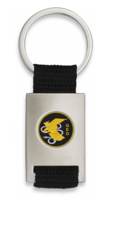 Llavero con forma de rectángulo bañado en cromo con cinta negra