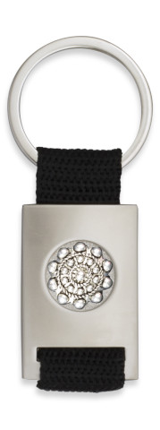 Llavero con forma de rectángulo bañado en cromo con cinta negra