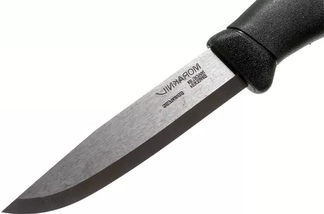 Cuchillo bushcraft Morakniv Companion Spark Black de 10,4 cm con pedernal.