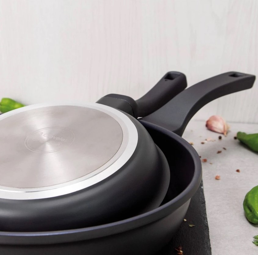 Sartén QuanTanium 26 cm 3 Claveles modelo Dark