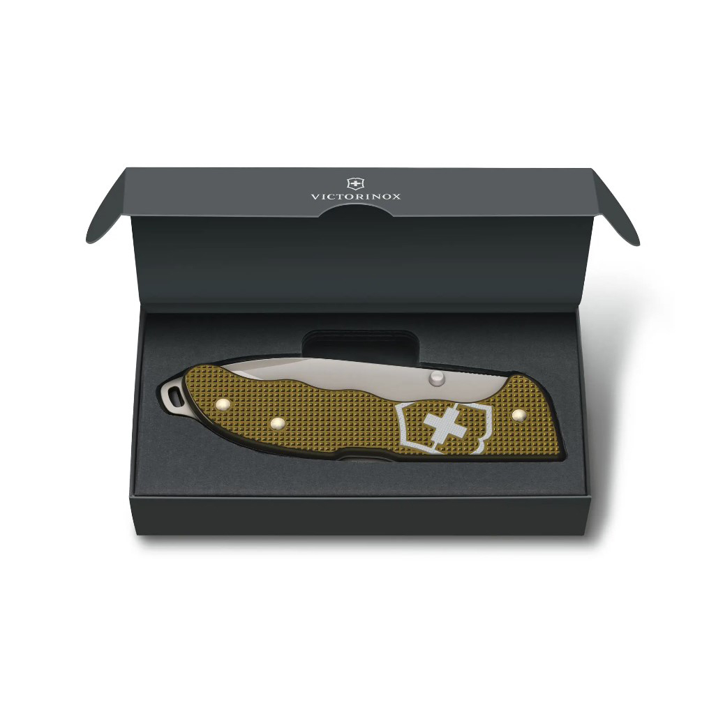 Navaja edición limitada 2024 Evoke Alox Victorinox marrón