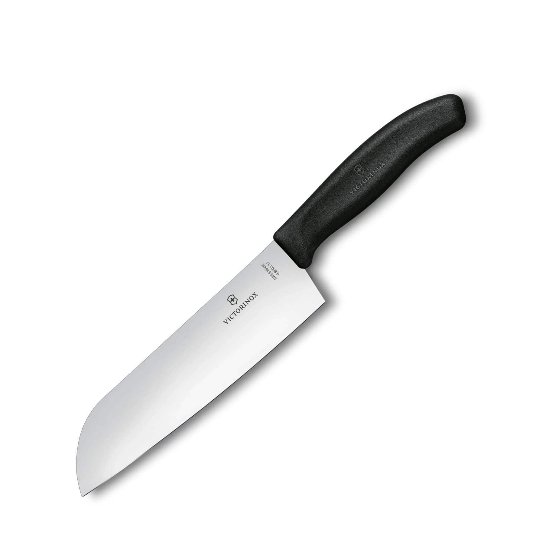 Cuchillo Santoku Victorinox de mango negro con hoja de 17 cm y fi...