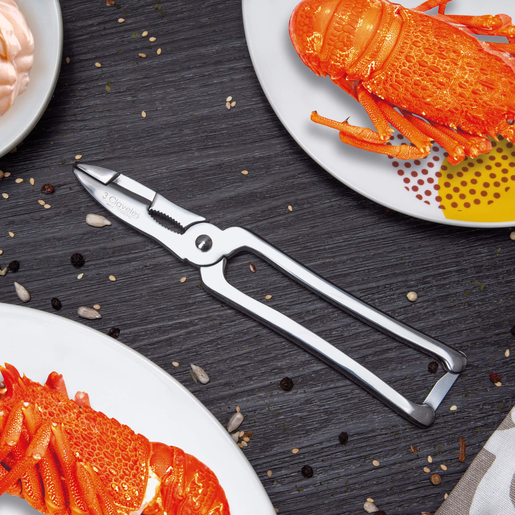 Corta mariscos forjado con muelle y anclaje 3 claveles