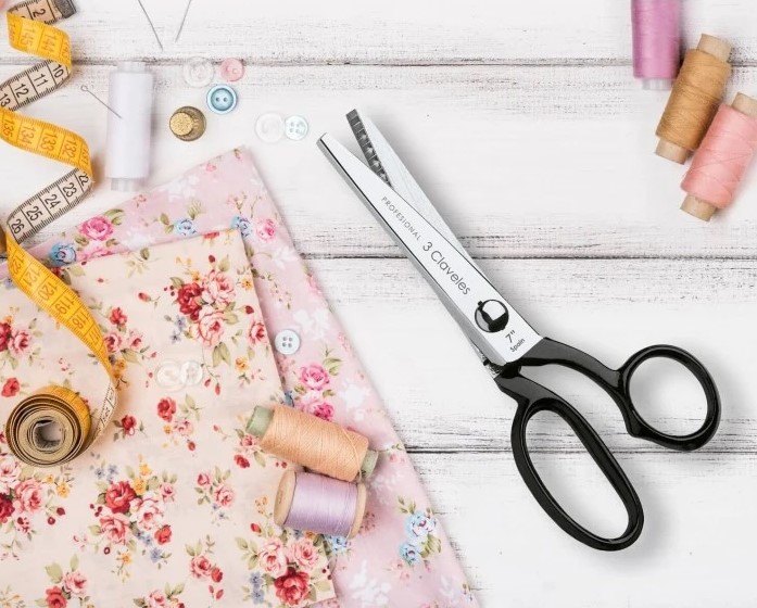 Ciseaux zigzag forgés à chaud de 18 cm pour usages divers avec manche émaillé noir 3 Claveles