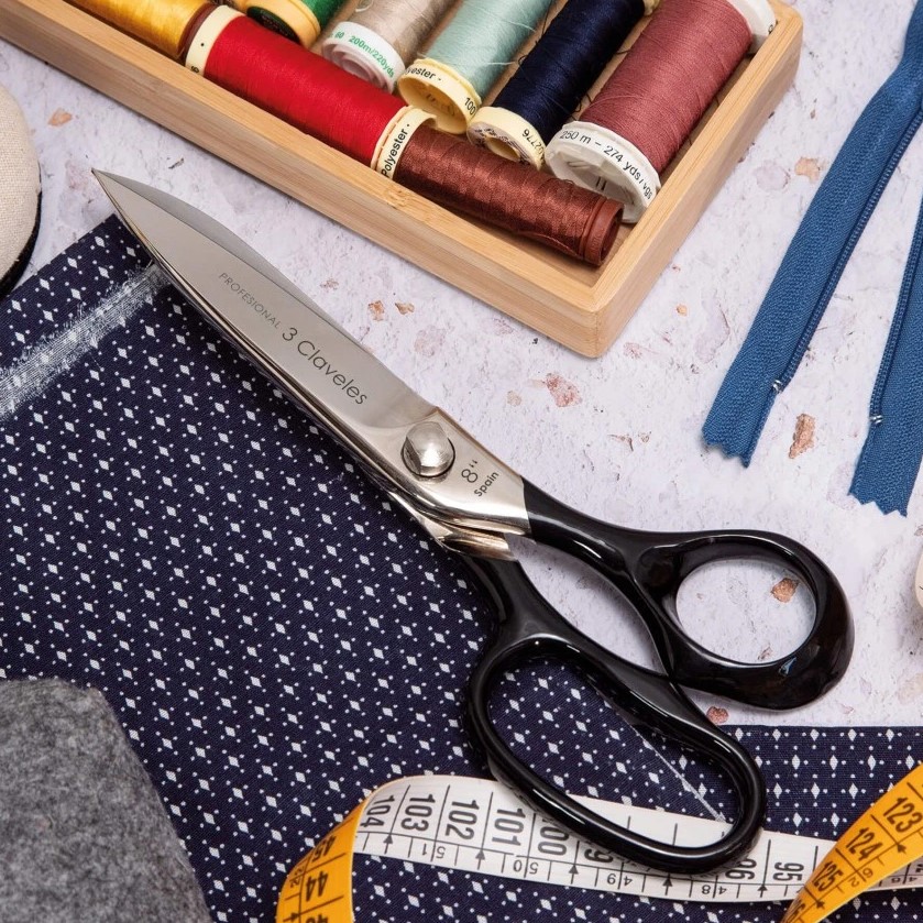 Tijeras de tapicero de 20 cm forjada en caliente con mango esmaltado negro 3 Claveles