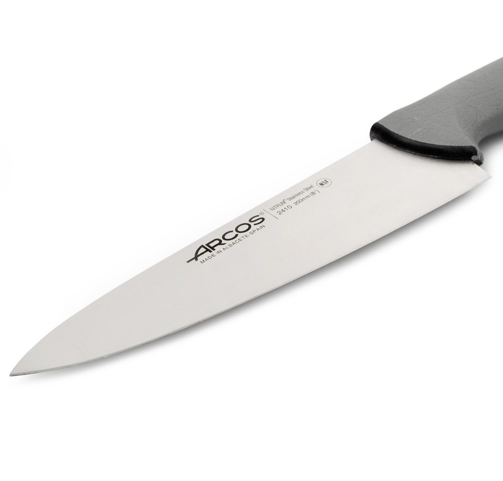 Couteau de chef Arcos avec lame de 20 cm et manche noir à double injection