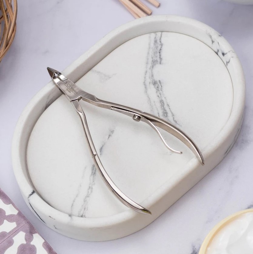 Pince à cuticules de 10 cm avec coupe de 7 mm 3 Claveles