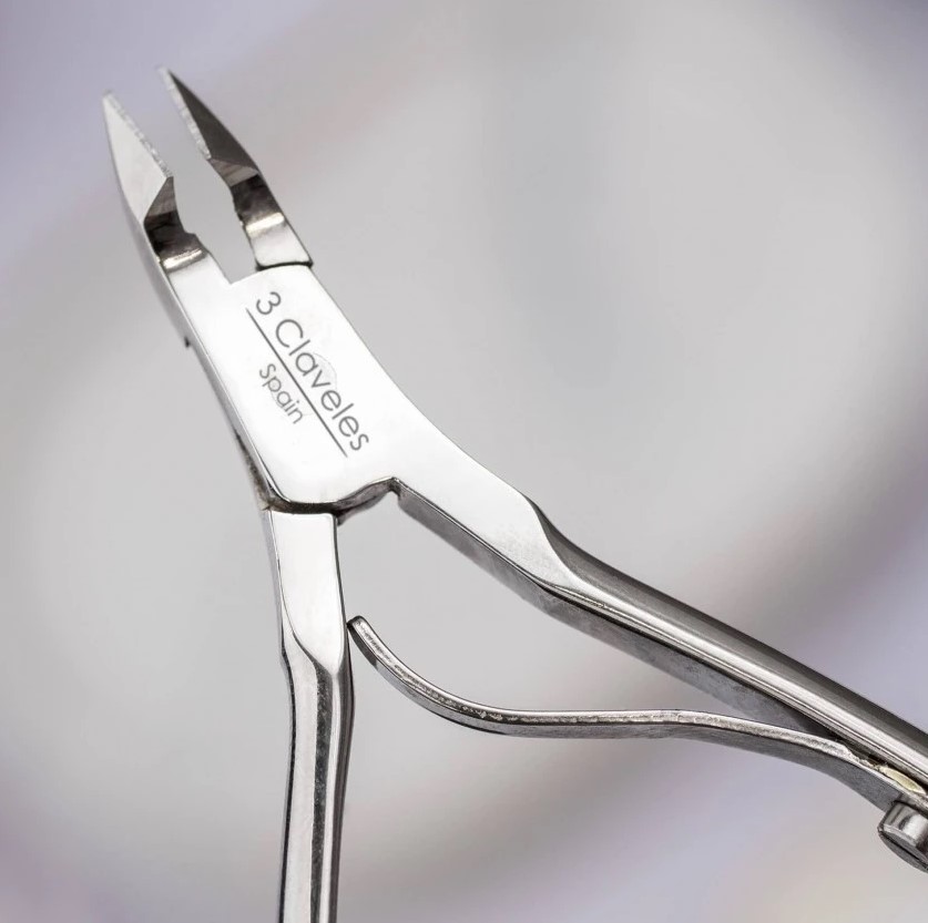 Pince à cuticules de 10 cm avec coupe de 7 mm 3 Claveles