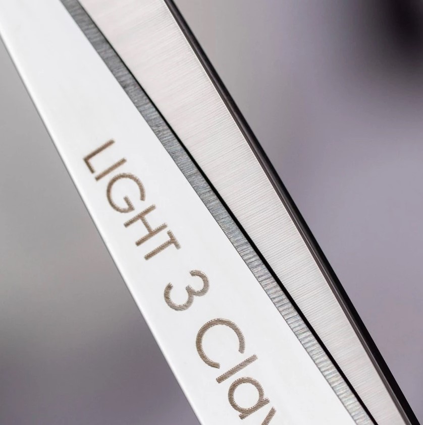 Ciseaux de coiffure ST Light 5,5" avec bord micro-dentelé 3 Claveles