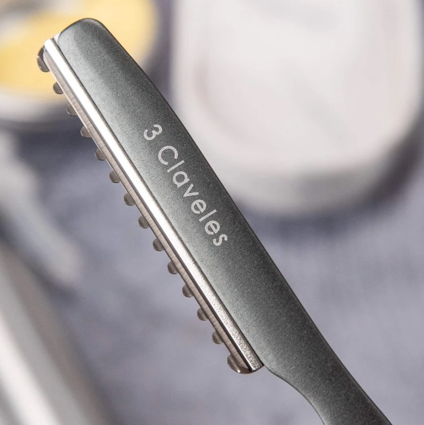 Ergo schwarzes Friseurmesser 17,5 cm 3 Claveles