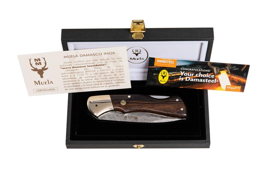 Navaja de caza Muela BX con hoja de acero damasco y mango de madera de granadillo